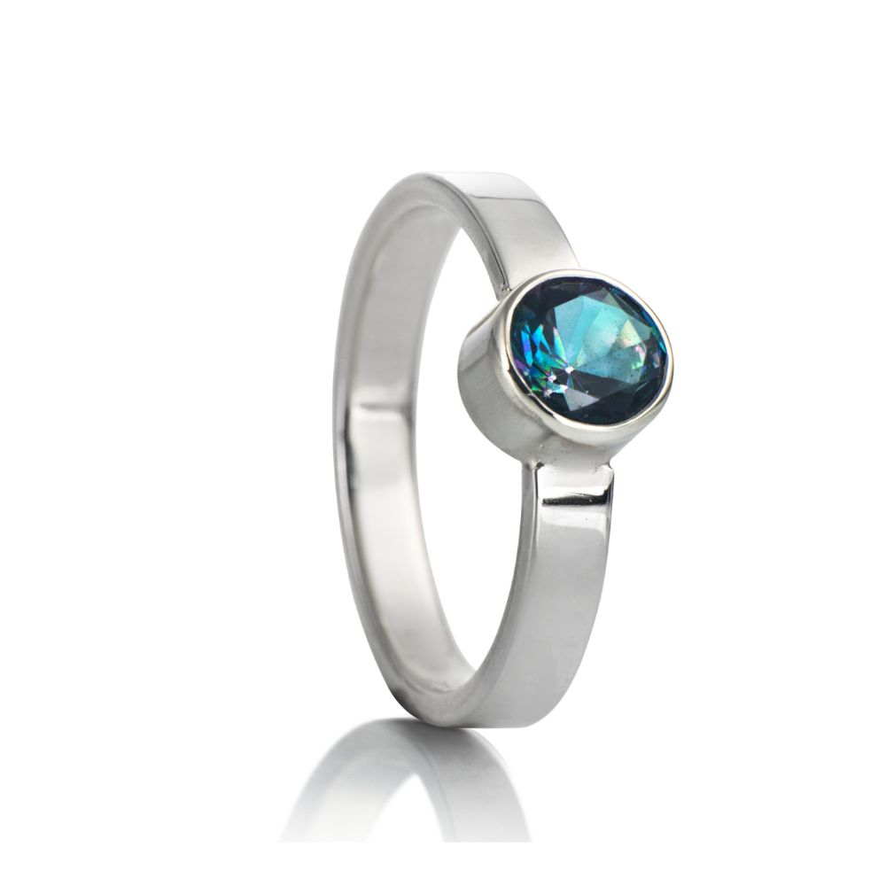 Gedenk Idee Memorialshop Ring in zilver met open askamer + 6mm Topaas