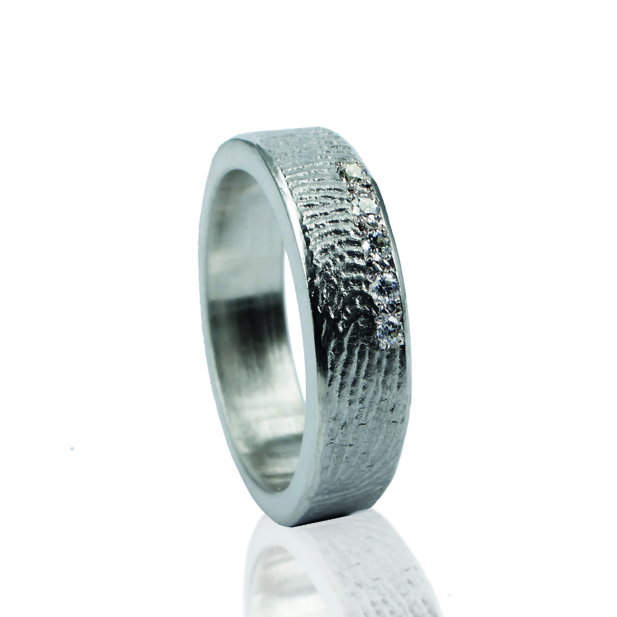 ring in zilver met vingerafdruk + zirkonia