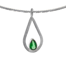 Druppelvormige hanger met open askamer achter de edelsteen
