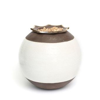 Flora urn wit met bruin