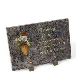 Gedenksteen met Bloemenvaas: Te vroeg