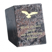 Gedenksteen: Bij elk afscheid wordt een herinnering geboren