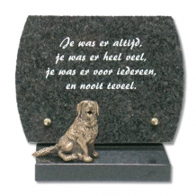 Gedenksteen op sokkel: Je was er altijd, je was er heel veel