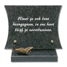 Gedenksteen op sokkel: Waar je ook bent heengegaan