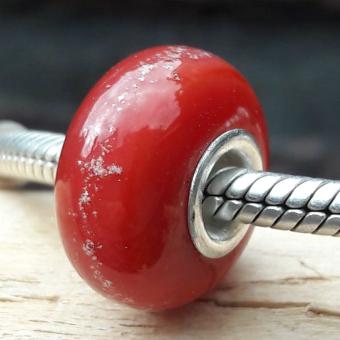 Bedel Rood met deeltjes crematie-as