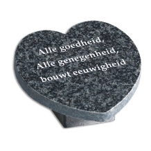 Gedenksteen Hart 15x15cm: Alle goedheid, alle genegenheid, bouwt eeuwigheid