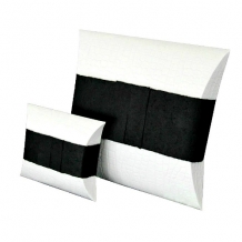 Journey Urn-envelop zwart met wit in relief - leverbaar in 2 formaten.