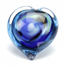 Hart urn van glas