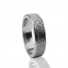 ring in zilver met vingerafdruk + zirkonia