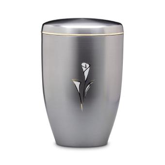 urn in zilverkleur met aronskelk