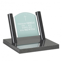 Urnengrafmonument met glasplaat 33x42cm