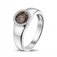 Ring van zilver gezet met zirkonia om ronde askamer