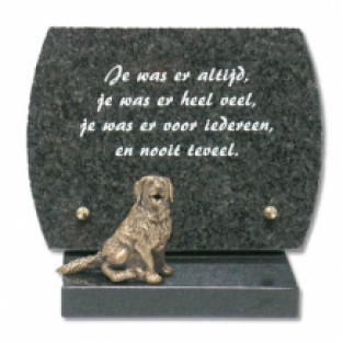 Gedenksteen op sokkel: Je was er altijd, je was er heel veel