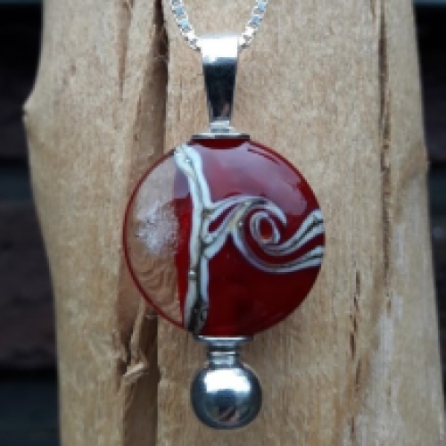 Lentilhanger in rood glas